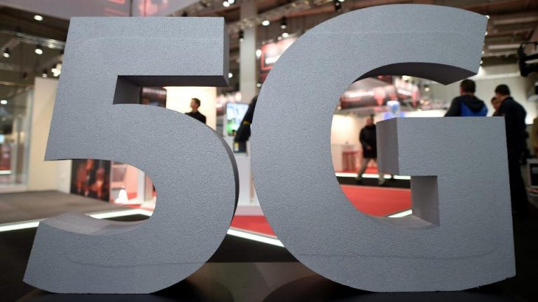 Should i buy a 5G phone in 2020?
